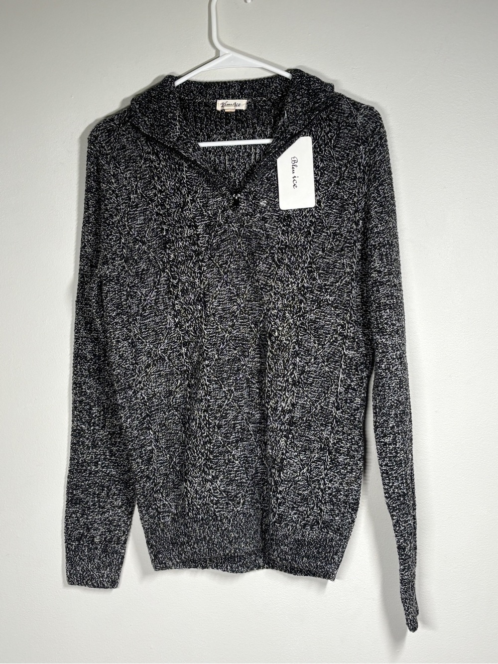 NWT Bleu Ice Cable Knit Sweater